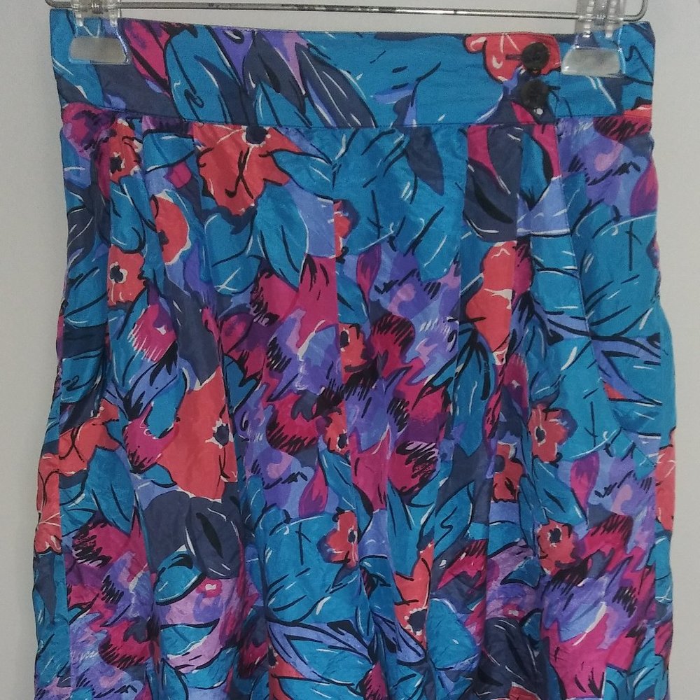 Vintage 100% Silk Sophisticates by Jonathan Martin Floral Shorts-size Small